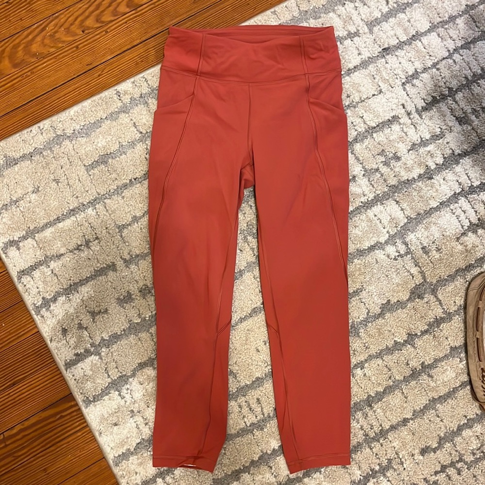 Lululemon Size 6 High Rise Running Leggings with pockets CA35801 RN106259